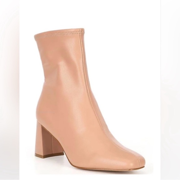Steve Madden Harli
Bootie in Blush - Picture 8 of 10